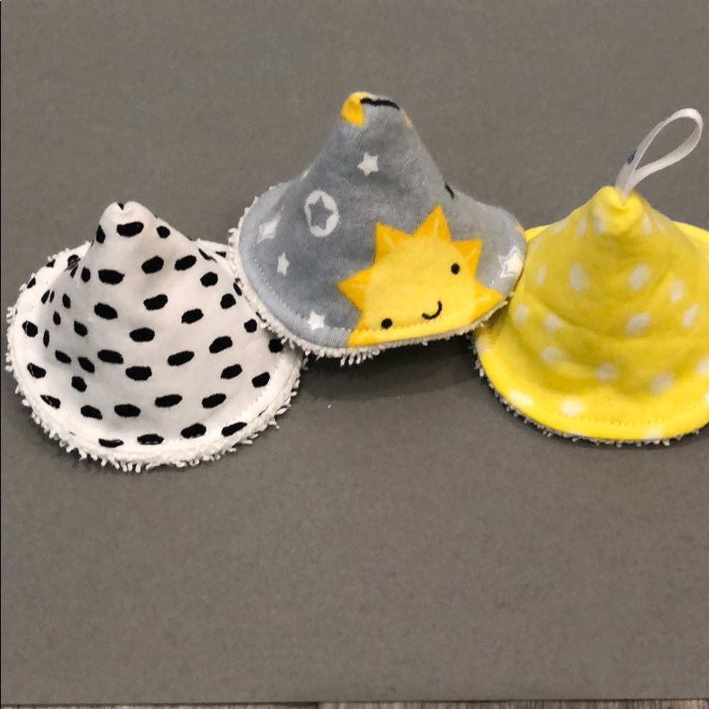 NWOT Handmade peepee teepee. Set of 3. Boutique